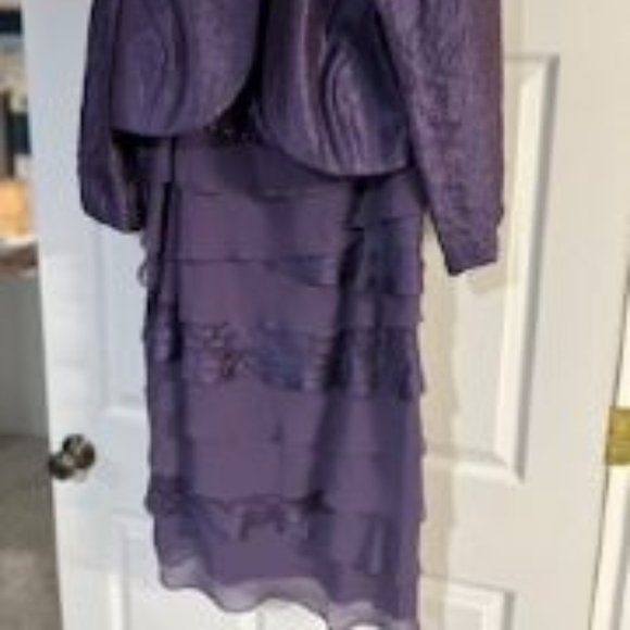 Dress with matching jacket - Picture 3 of 3